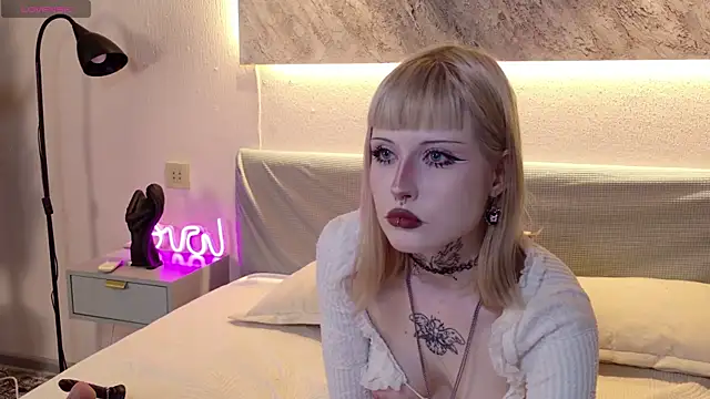 MilkMeSoftly online show from June 26, 2026, 8:20 am