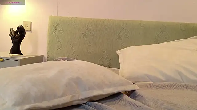 MilkMeSoftly online show from January 19, 2026, 8:18 am