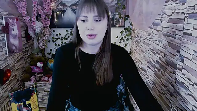 Amanda Bright  online show from September 30, 2025, 6:41 am