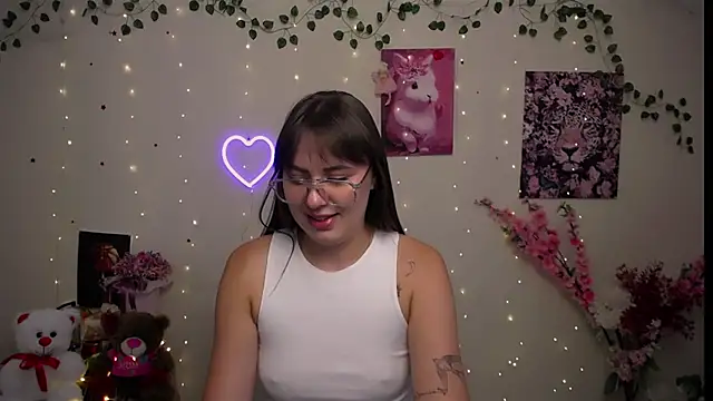 Amanda Bright  online show from July 28, 2026, 12:48 pm