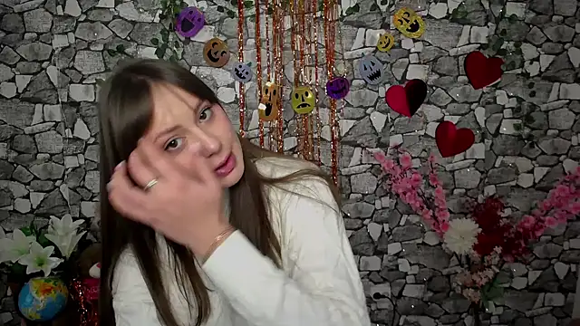 Amanda Bright  online show from October 29, 2025, 8:46 am