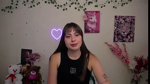Amanda Bright  online show from July 18, 2026, 7:28 am