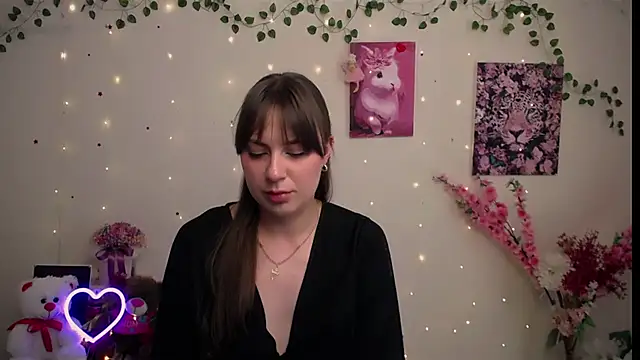 Amanda Bright  online show from August 2, 2026, 9:51 am