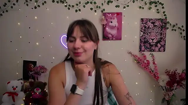 Amanda Bright  online show from July 28, 2026, 11:07 am
