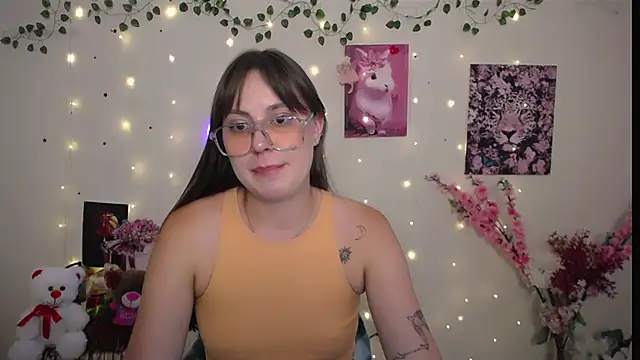 Amanda Bright  online show from July 6, 2026, 3:03 pm