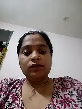 Snapshot of Trisha_71 chatting on June 9, 2026, 12:39 pm Trisha 71 online show from June 9, 2026, 12:39 pm