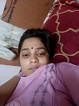 Snapshot of Trisha_71 chatting on May 12, 2026, 5:19 pm Trisha 71 online show from May 12, 2026, 5:19 pm