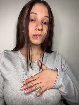 HinataArai online show from October 22, 2025, 2:27 pm