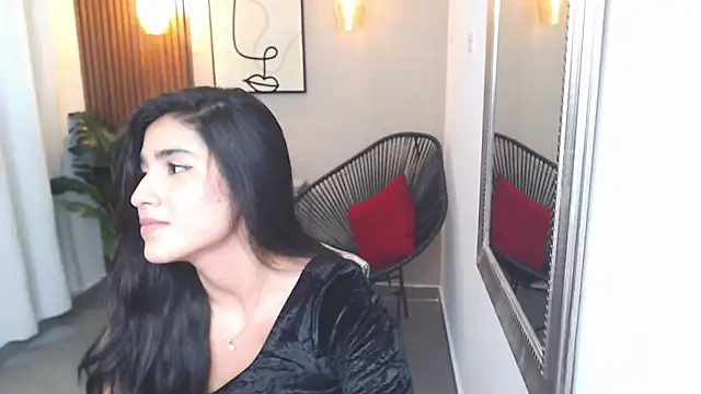 Lia Mar  online show from April 24, 2026, 6:10 pm
