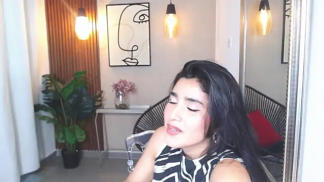 Lia Mar  online show from April 21, 2026, 6:14 pm