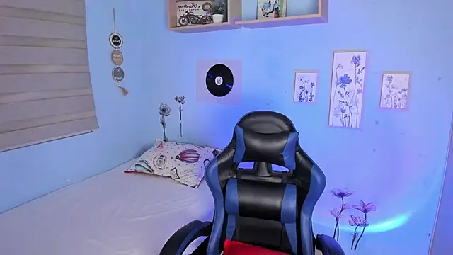 Nicky lucy m online show from January 11, 2026, 3:24 am