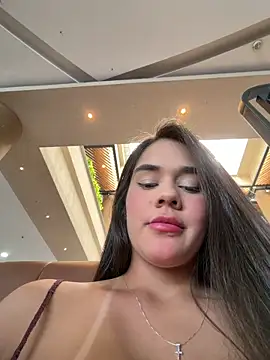 BellaLeclair online show from February 10, 2026, 6:29 pm