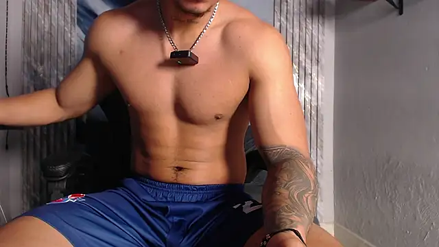 ThiagoBlaze online show from June 25, 2026, 5:56 am