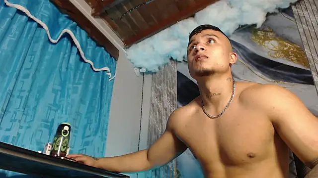 ThiagoBlaze online show from July 15, 2026, 3:35 am