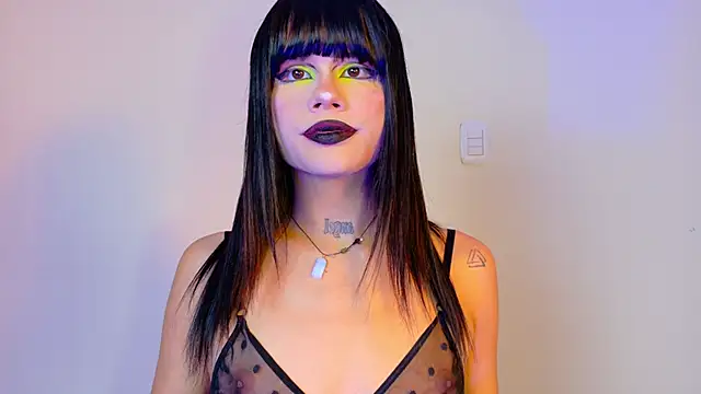 NATASHAA WINZ online show from November 24, 2025, 5:18 am