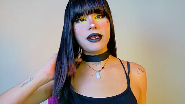 NATASHAA WINZ online show from November 14, 2025, 8:29 am