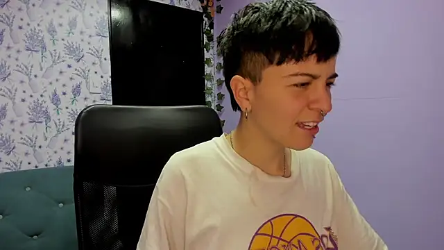  Hannah Hot online show from October 7, 2025, 2:01 am