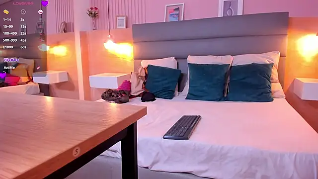 Snapshot of katia_harrison_ chatting on October 7, 2025, 9:49 pm katia harrison online show from October 7, 2025, 9:49 pm