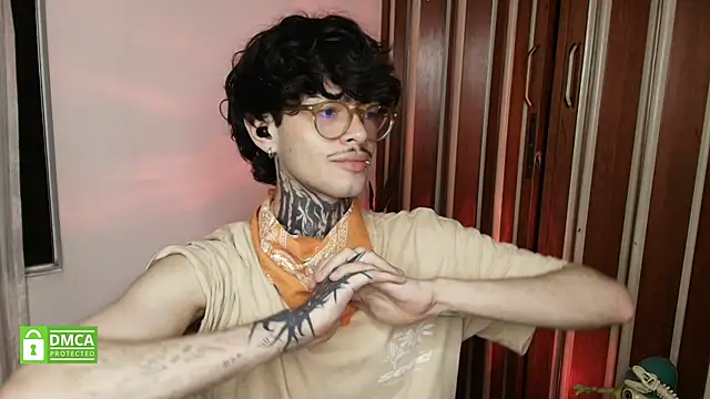 Mihail leroy online show from February 18, 2026, 1:25 am