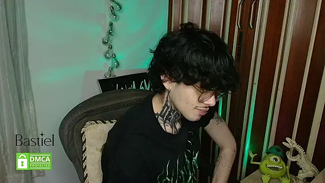 Mihail leroy online show from October 1, 2025, 1:11 am