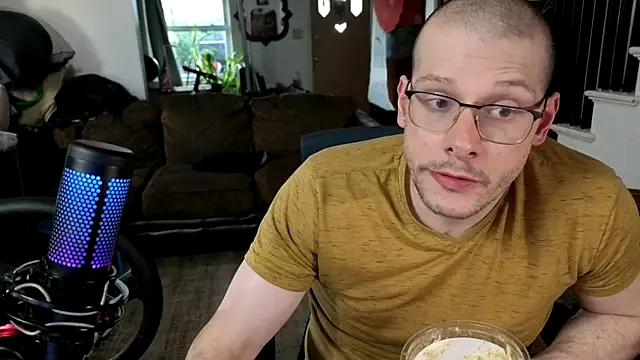 MasterDaddyCool online show from June 18, 2026, 11:32 pm
