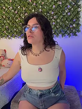 Katheerine online show from December 21, 2025, 1:30 am