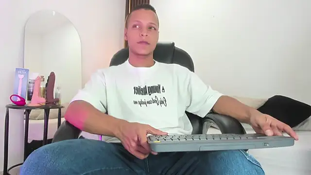 Ricky Owens1 online show from September 11, 2025, 1:00 pm