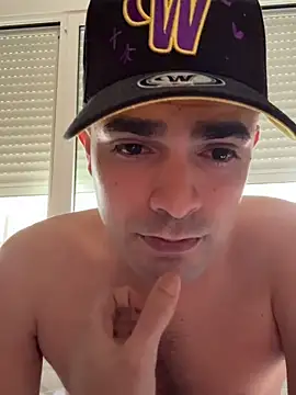 Snapshot of joseemontilla chatting on March 18, 2026, 4:19 pm joseemontilla online show from March 18, 2026, 4:19 pm