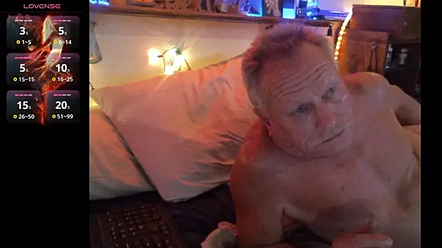 Snapshot of Pussyeat2please chatting on May 16, 2026, 5:17 am Pussyeat2please online show from May 16, 2026, 5:17 am