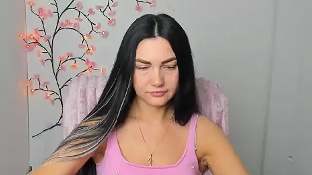 Lune Moon online show from March 5, 2026, 6:32 am