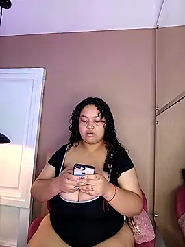 Snapshot of KITY_HILL chatting on March 10, 2026, 3:32 am KITY HILL online show from March 10, 2026, 3:32 am