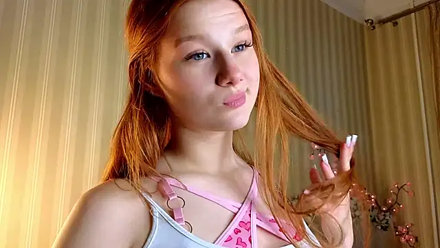 Juuulia  online show from April 24, 2026, 2:30 pm