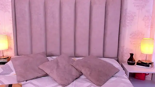 ShaynaHosk online show from June 20, 2026, 5:29 pm