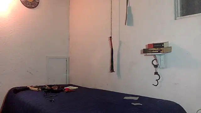 Snapshot of indomitaFox chatting on March 16, 2026, 3:47 am indomitaFox online show from March 16, 2026, 3:47 am