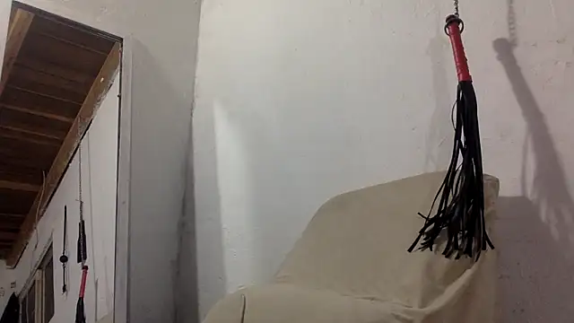 indomitaFox online show from February 3, 2026, 3:26 am