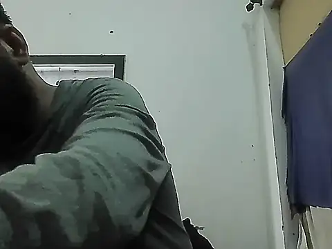 Snapshot of Dollseye chatting on November 27, 2025, 12:49 pm Dollseye online show from November 27, 2025, 12:49 pm