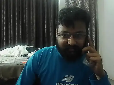 Snapshot of Dollseye chatting on February 17, 2026, 1:52 pm Dollseye online show from February 17, 2026, 1:52 pm