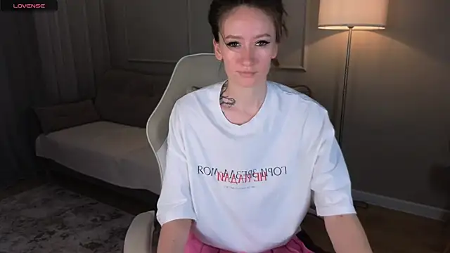 cutienaughtygirl online show from June 10, 2026, 8:15 am