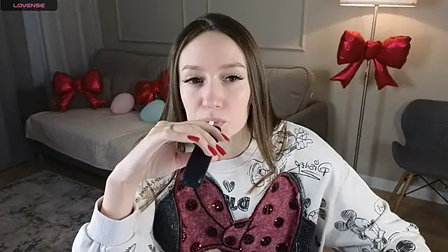 cutienaughtygirl online show from February 24, 2026, 7:09 am