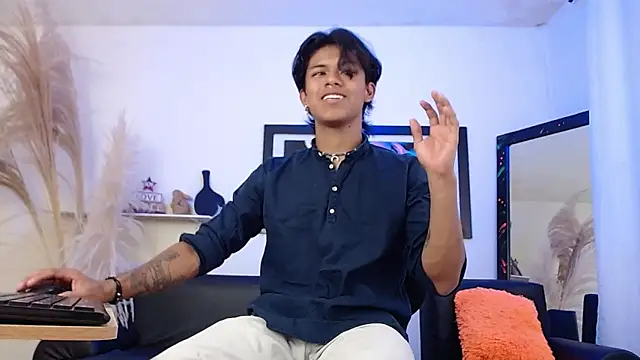 dreyk20 online show from September 23, 2025, 6:15 pm