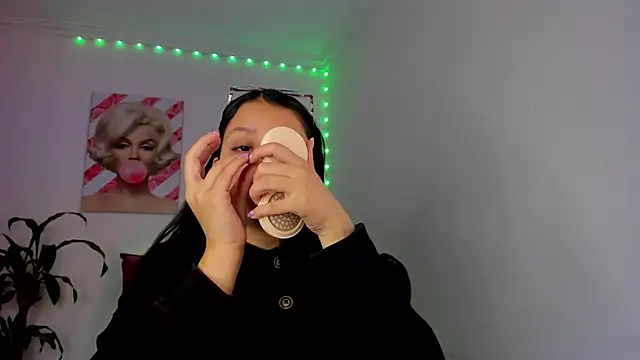 rouse red online show from November 7, 2025, 7:18 pm