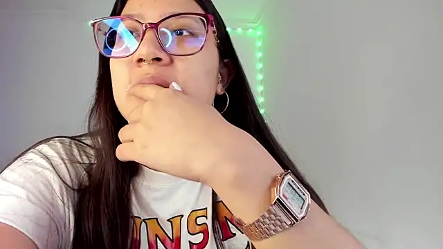 rouse red online show from September 14, 2025, 1:33 pm