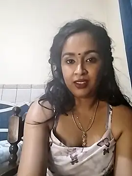 Snapshot of cute_indianxo chatting on March 3, 2026, 6:15 pm cute indianxo online show from March 3, 2026, 6:15 pm