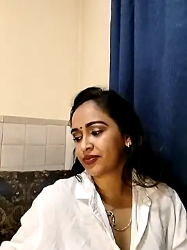 Snapshot of cute_indianxo chatting on March 16, 2026, 7:16 pm cute indianxo online show from March 16, 2026, 7:16 pm