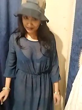 Snapshot of cute_indianxo chatting on March 19, 2026, 7:14 pm cute indianxo online show from March 19, 2026, 7:14 pm