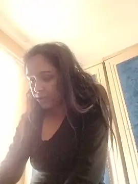 cute indianxo online show from June 13, 2026, 10:46 am
