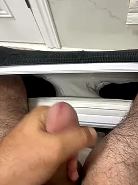 Snapshot of Heros2000 chatting on September 24, 2025, 11:50 am Heros2000 online show from September 24, 2025, 11:50 am