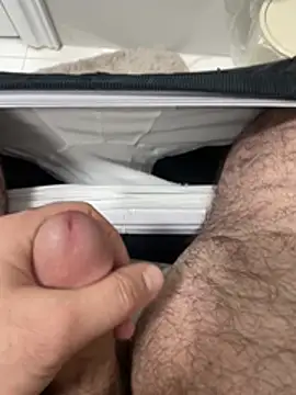 Snapshot of Heros2000 chatting on February 22, 2026, 1:41 am Heros2000 online show from February 22, 2026, 1:41 am