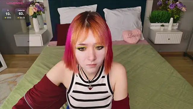 Ketrin Jones online show from September 26, 2025, 4:52 am