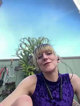 MrsSizzle online show from November 10, 2025, 10:15 pm